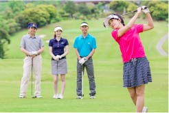 ゴルフ用具の運搬